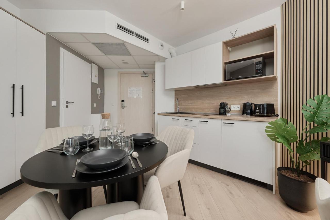 Wroclavia Apartments Dyrekcyjna By Noclegi Renters Breslavia Exterior foto